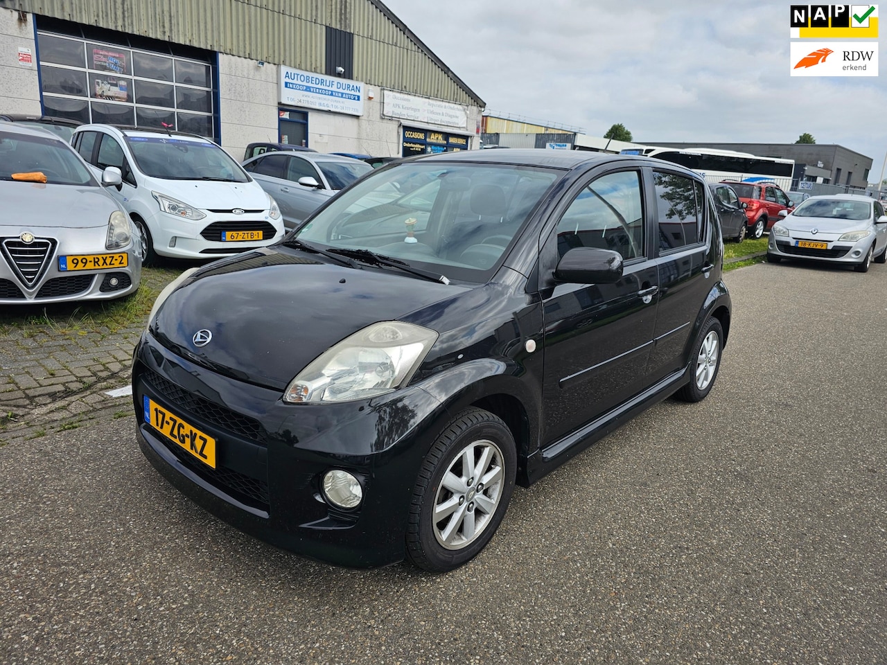 Daihatsu Sirion 2 - 1.5-16V Sport Airco Bj:2008 NAP! - AutoWereld.nl