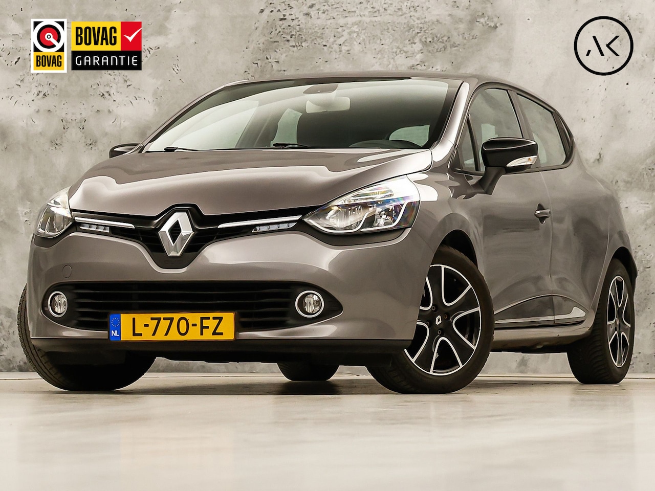 Renault Clio - 0.9 TCe Dynamic Sport (NAVIGATIE, CRUISE, LM VELGEN, SPORTSTOELEN, PARKEERSENSOREN, BLUETO - AutoWereld.nl