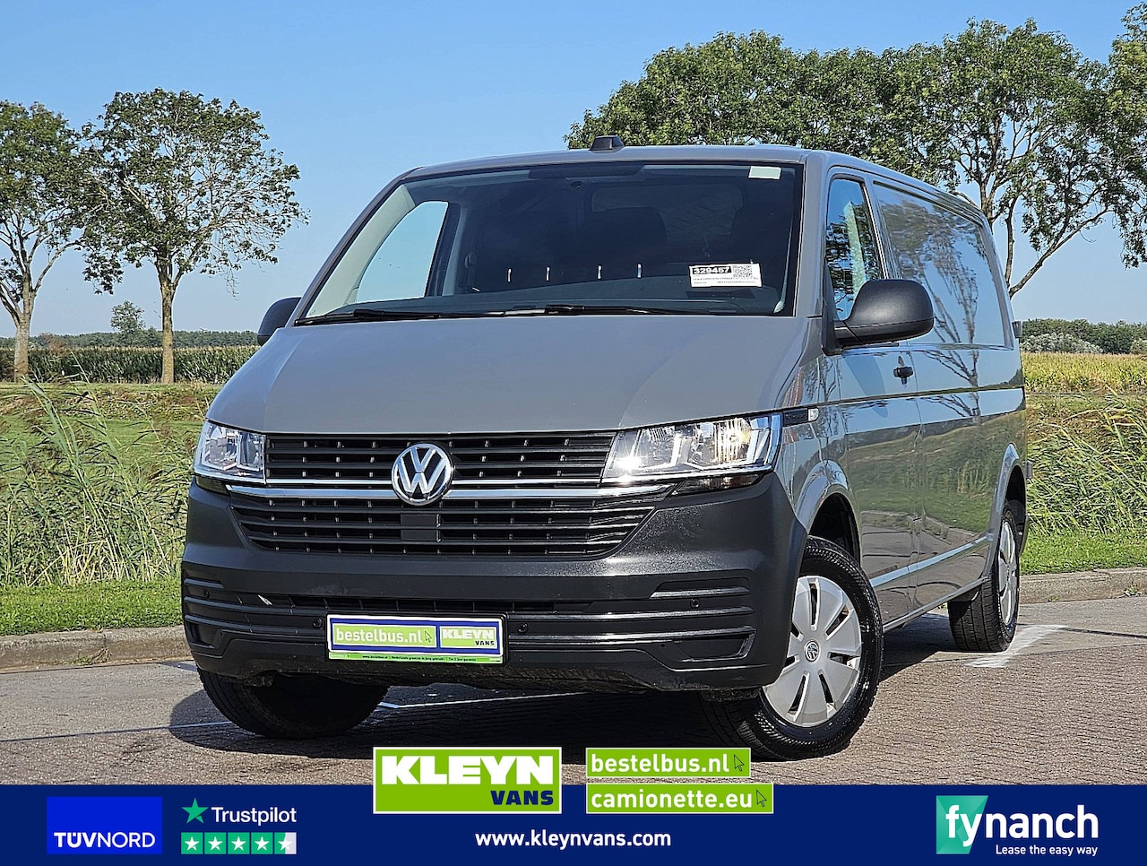 Volkswagen Transporter - 2.0 TDI L2H1 Carplay Airco ! - AutoWereld.nl
