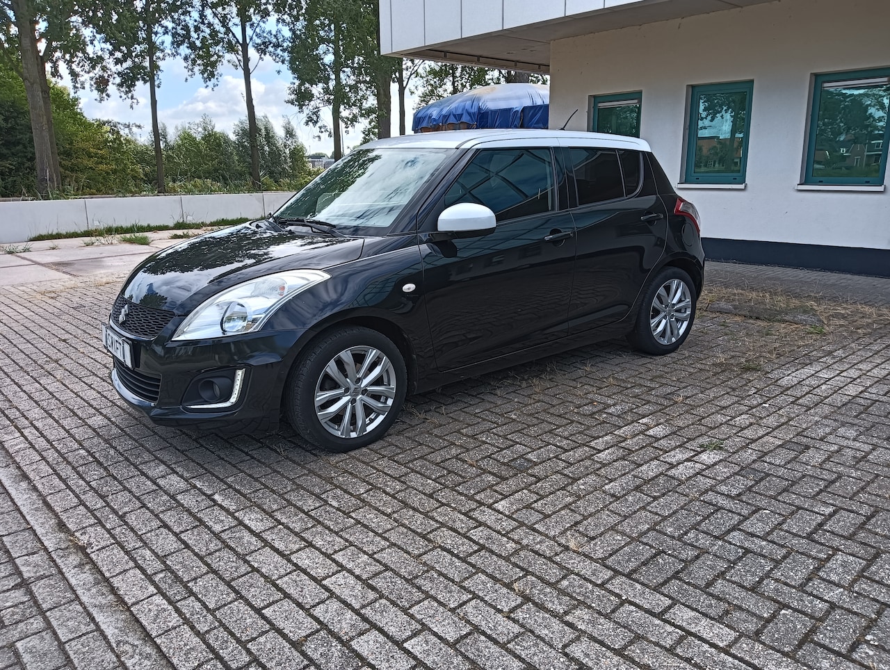 Suzuki Swift - 1.2 S-Edition EASSS Airco. Cruise control. Navigatie - AutoWereld.nl