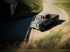 Land Rover Defender 110 - Tophat LS3 V8
