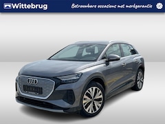 Audi Q4 e-tron - 40 Advanced 82 kWh 204pk / MMi Navigatie / LM 19 inch / Parkeerhulp Plus / Camera / Elektr