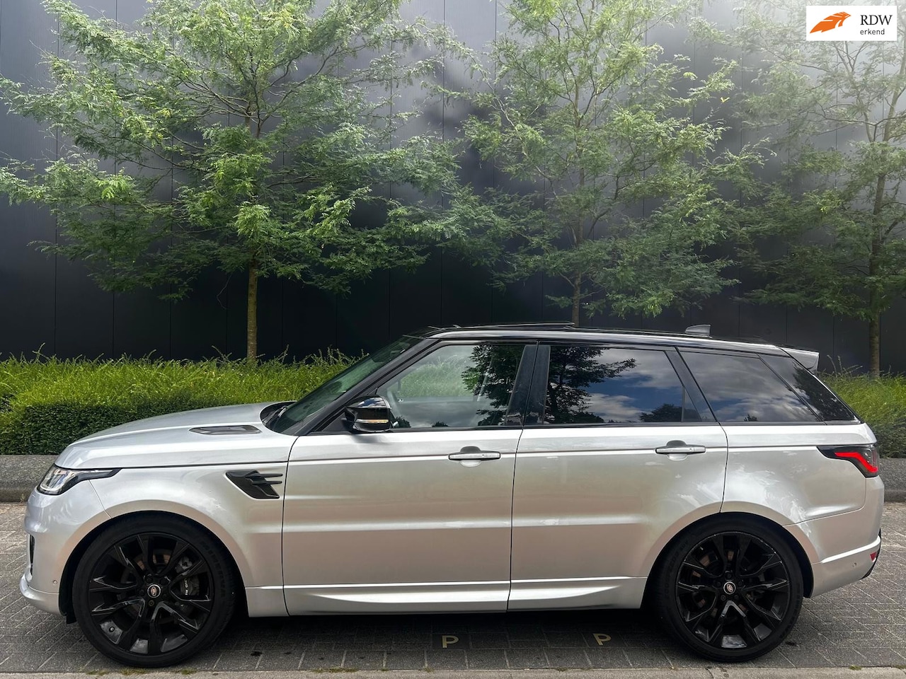 Land Rover Range Rover Sport - 3.0 P400 HST | Pano | Carbon | 22'' | Digitale cockpit - AutoWereld.nl