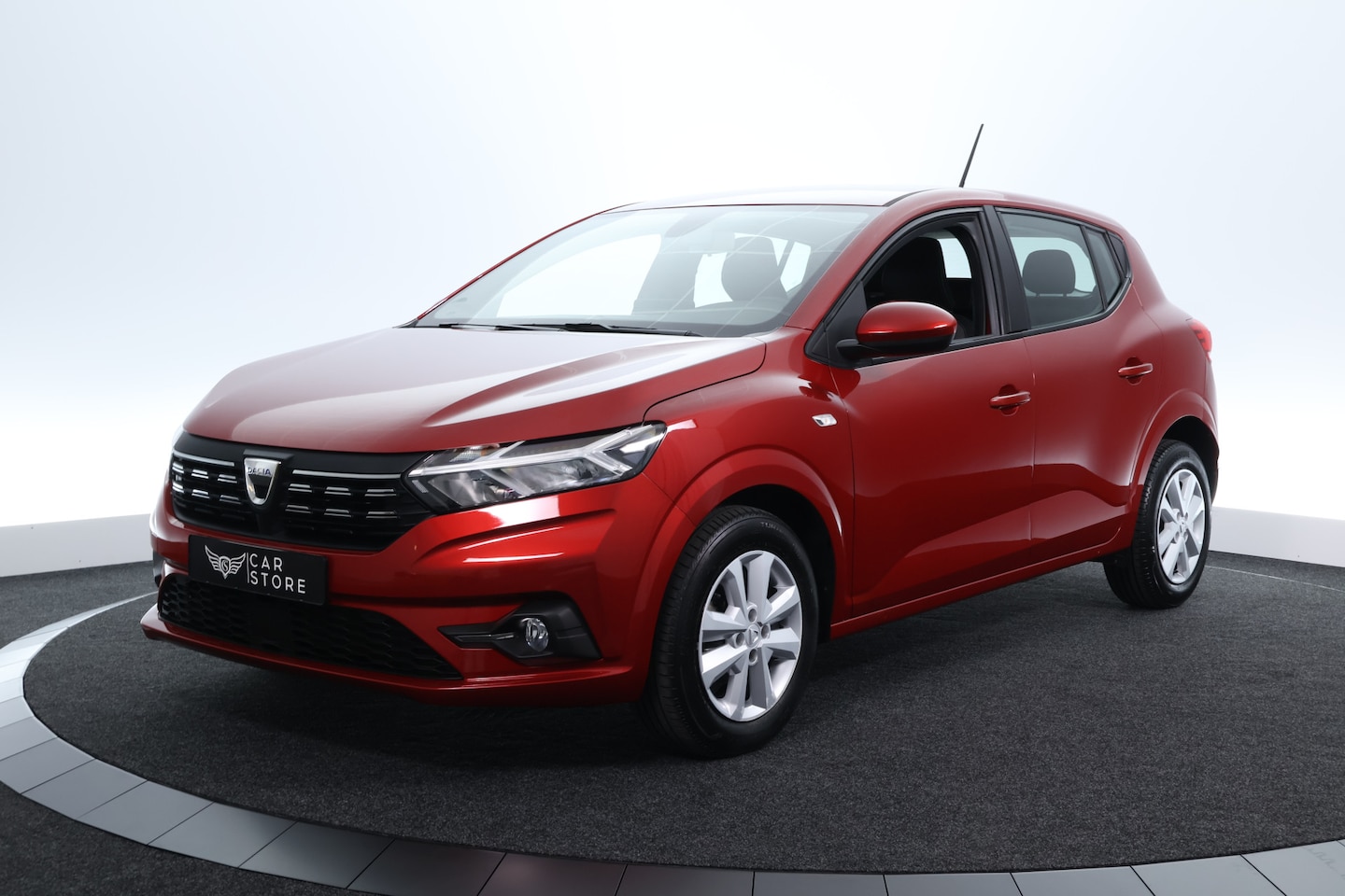 Dacia Sandero - 1.0 SCe Laureate |CARPLAY|AIRCO|ELK.PAKKET|LM VELGEN 15'' - AutoWereld.nl
