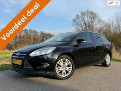 Ford Focus Wagon - 1.0 EcoBoost Trend / Navi / Stoelverwarming / 16" Velgen / PDC / Cruise / LED / 6 Versnel.