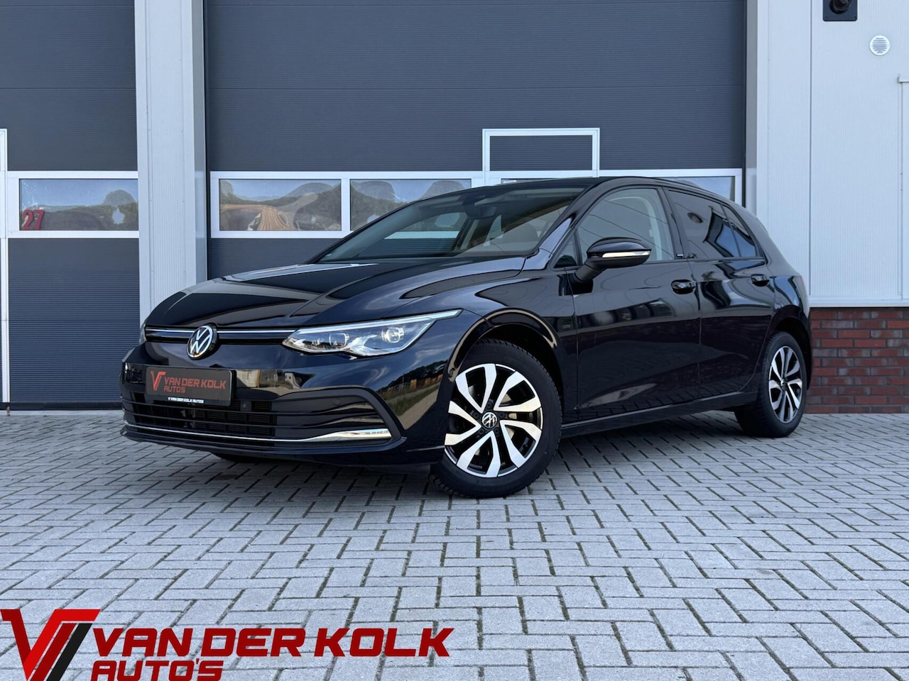 Volkswagen Golf - 1.5 eTSI Style Automaat | Carplay | Camera | Adaptive cruise | Full LED | Trekhaak | Senso - AutoWereld.nl