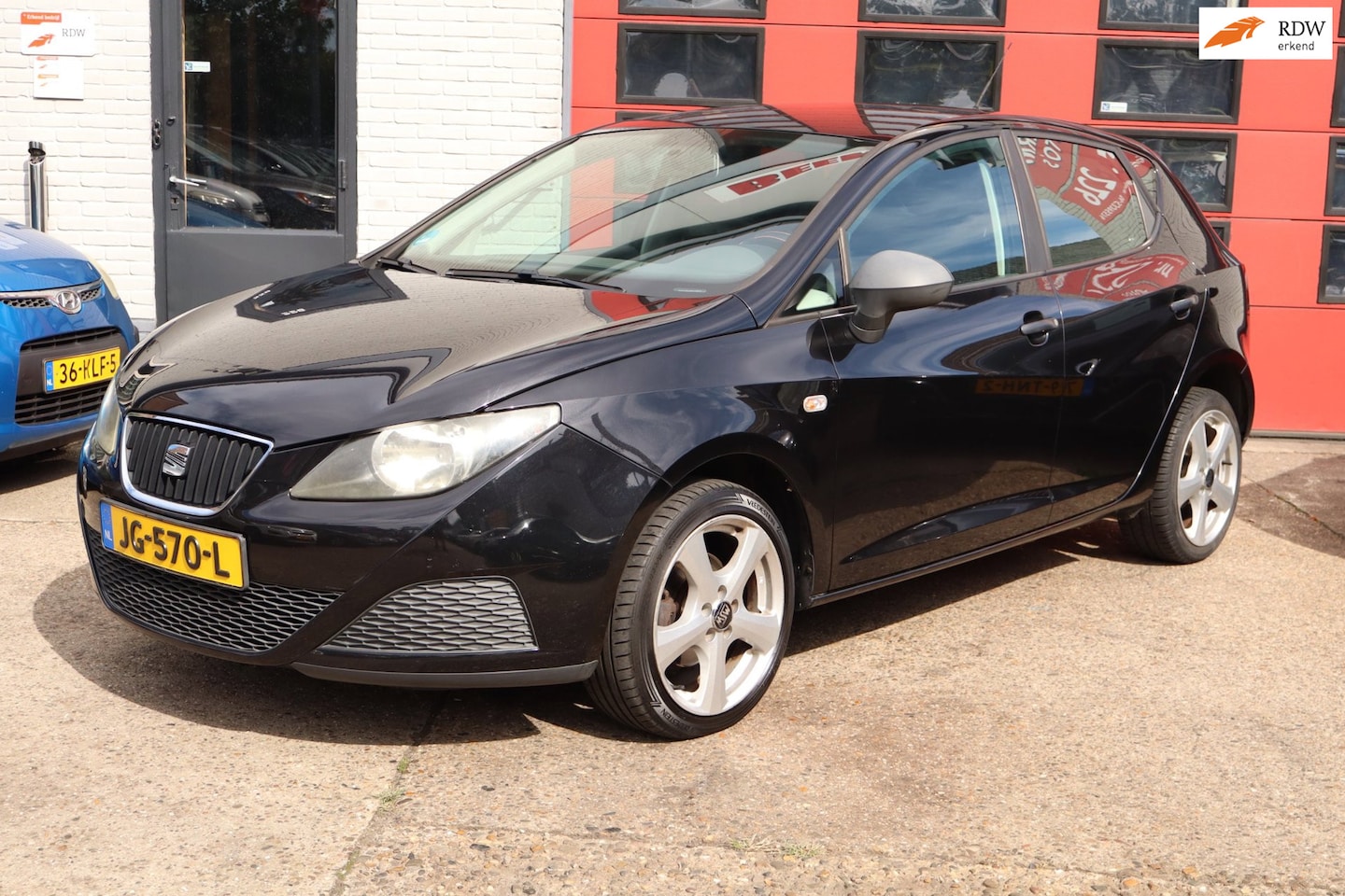 SEAT Ibiza - 1.2 Reference . 5 DEURS .AIRCO . Groot Scherm . Nwe APK - AutoWereld.nl