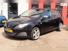 SEAT Ibiza - 1.2 Reference . 5 DEURS .AIRCO . Groot Scherm . Nwe APK