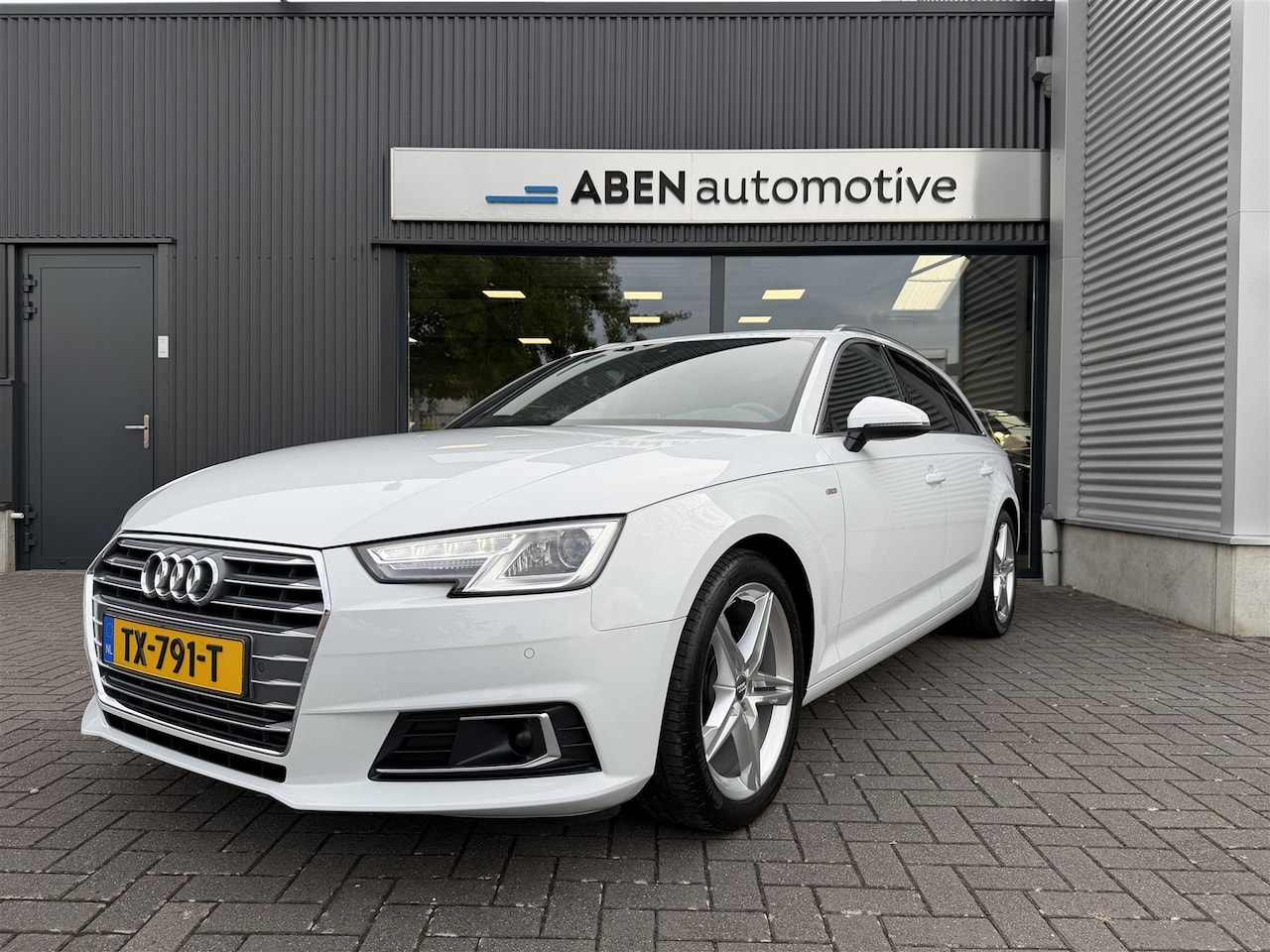 Audi A4 Avant - 2.0 TFSI ultra Sport S line Edition 2.0 TFSI Ultra 190PK Sport S-Line Edition (B&O|ACC|ELEK. KLEP|CARPLAY|TREKHAAK) - AutoWereld.nl