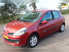 Renault Clio - 1.6-16V Dynamique S // AUTOMAAT //