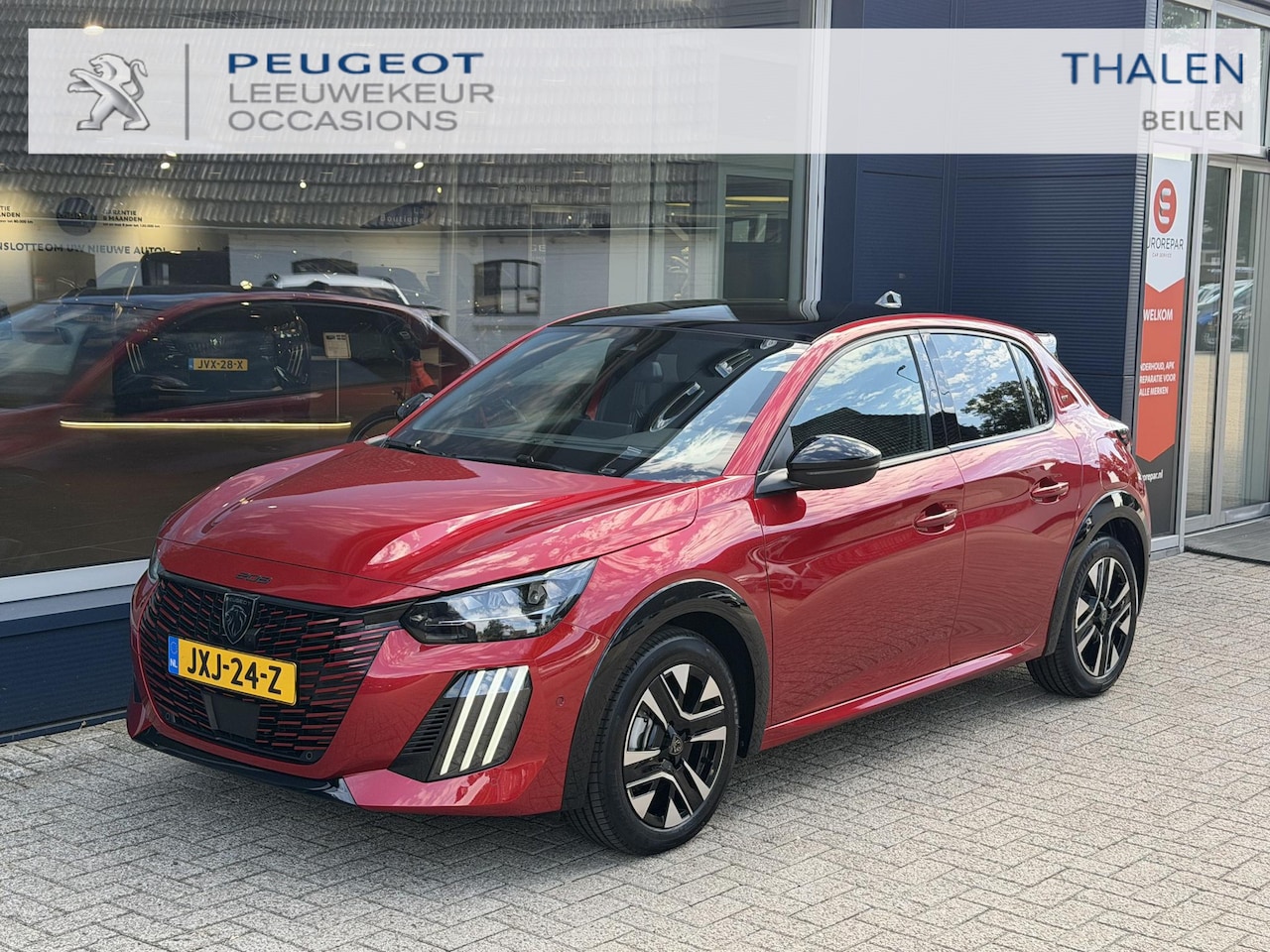 Peugeot 208 - 1.2 Hybrid 110PK Automaat GT | Glazen Panoramadak | Navigatie | 360 Graden Camera | Dode H - AutoWereld.nl
