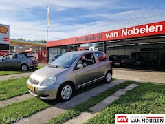 Toyota Yaris - 1.3 VVT-i S-Line lage km.stand