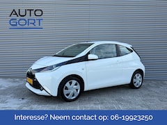 Toyota Aygo - 1.0 VVT-i x-play | Camera | Bluetooth | Airco | Dealer onderhouden