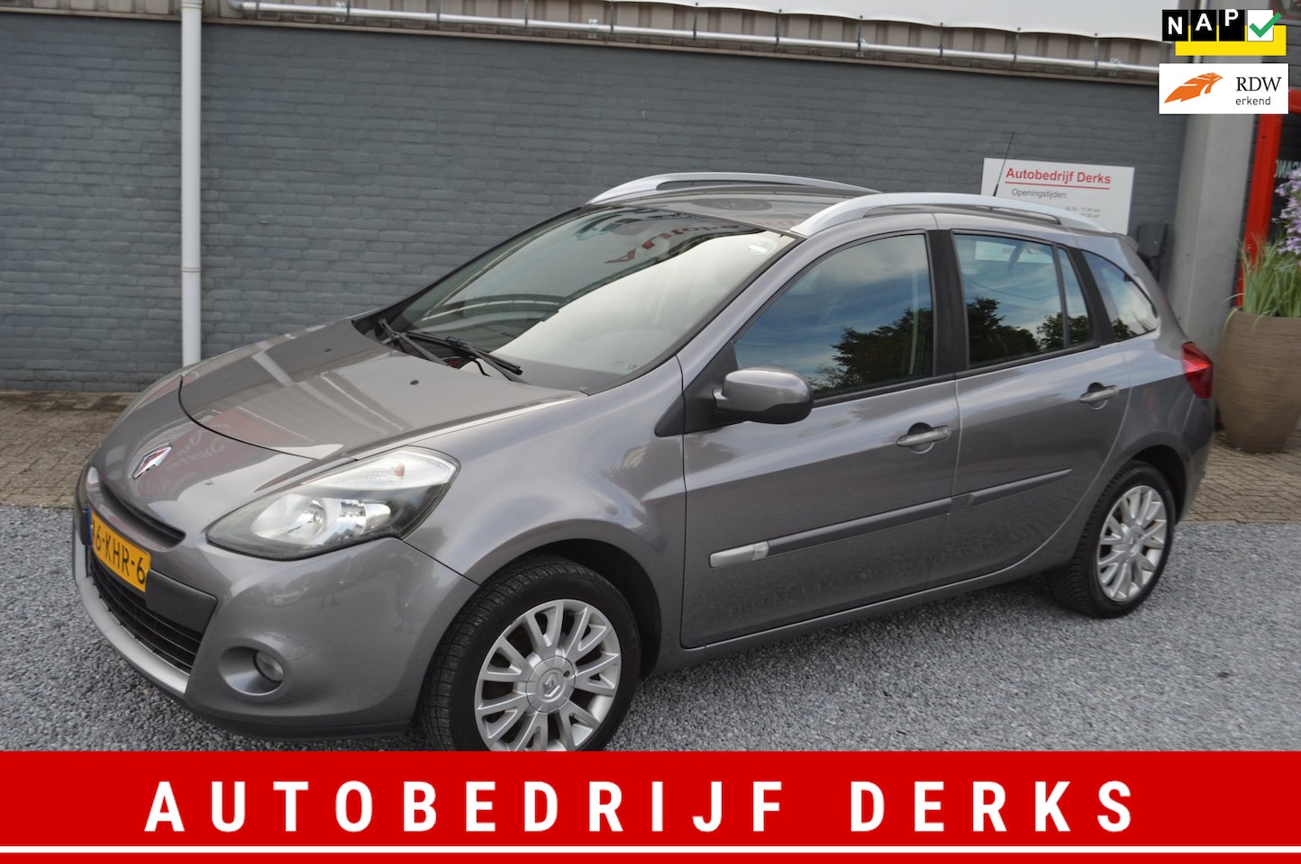 Renault Clio Estate - 1.2 TCE Dynamique Airco | Navi | 5Drs | Trekhaak | Led | Stuurbekrachtiging - AutoWereld.nl