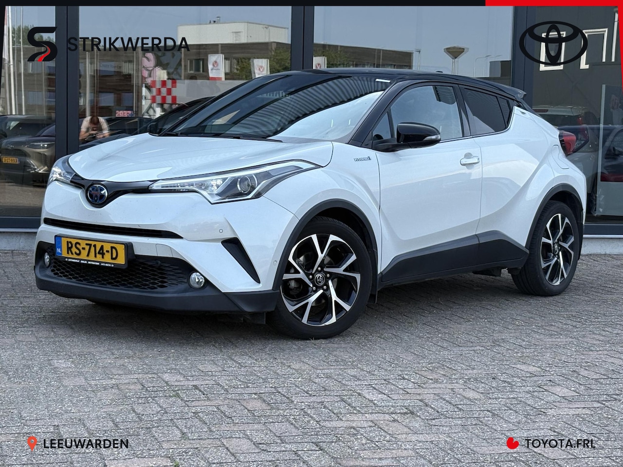 Toyota C-HR - 1.8 Hybrid Bi-Tone Plus 1.8 Hybrid Bi-Tone Plus - AutoWereld.nl