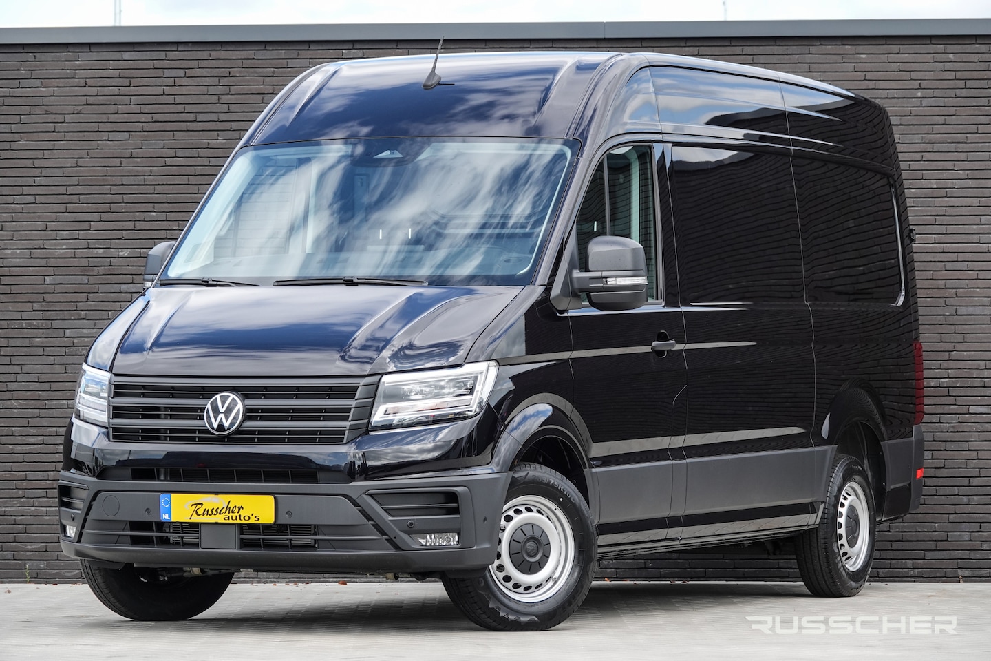 Volkswagen Crafter - L3H3 | 2.0Tdi 140Pk Aut. | Nieuw Model | Stoel-Stoel | Achteruitrijcamera | LED | 17'' | D - AutoWereld.nl