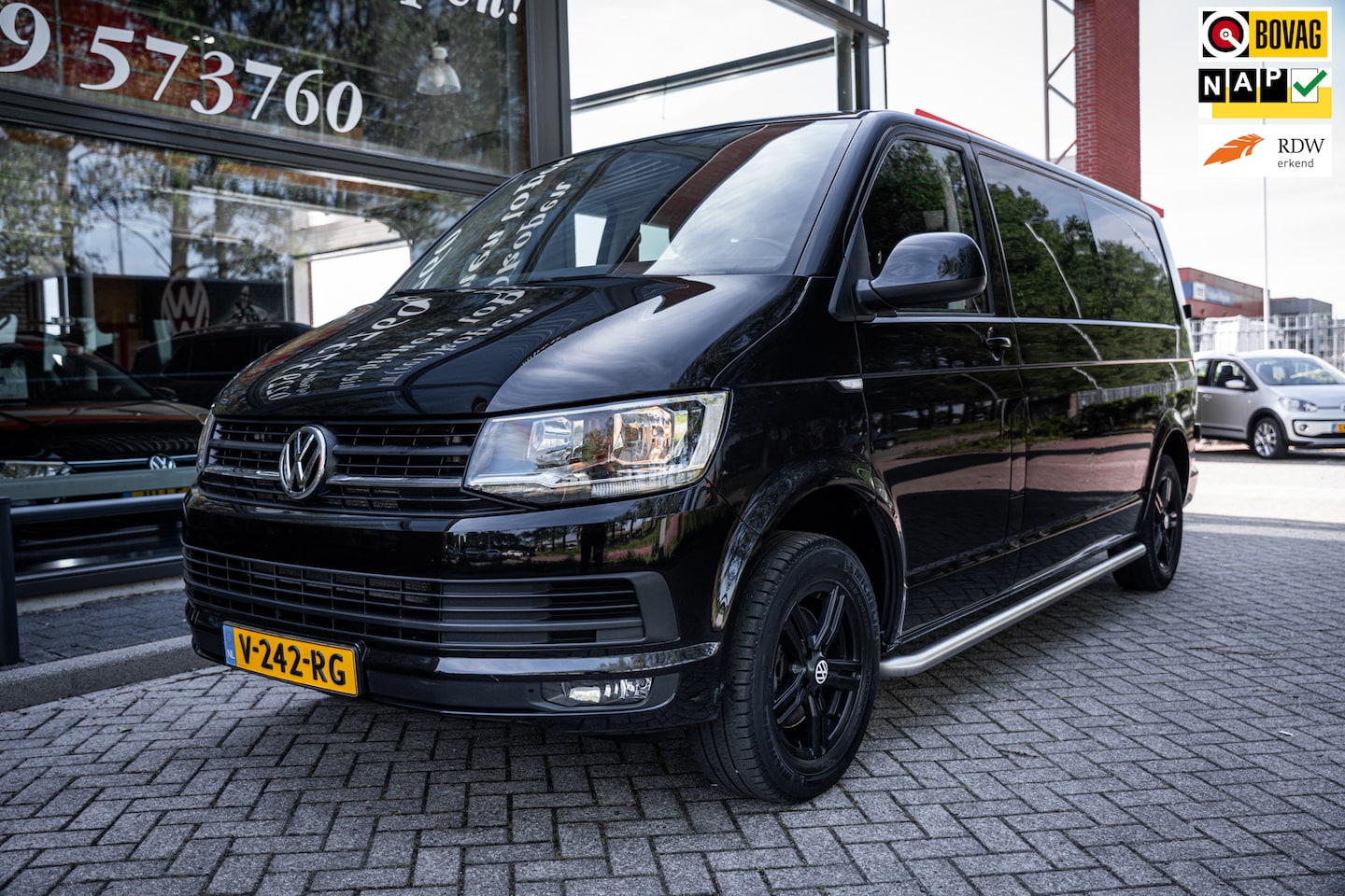 Volkswagen Transporter - 2.0 TDI 150pk L2 Dubbel cabine DSG aut. | Trekhaak | Parkeerhulp | Navigatie | - AutoWereld.nl