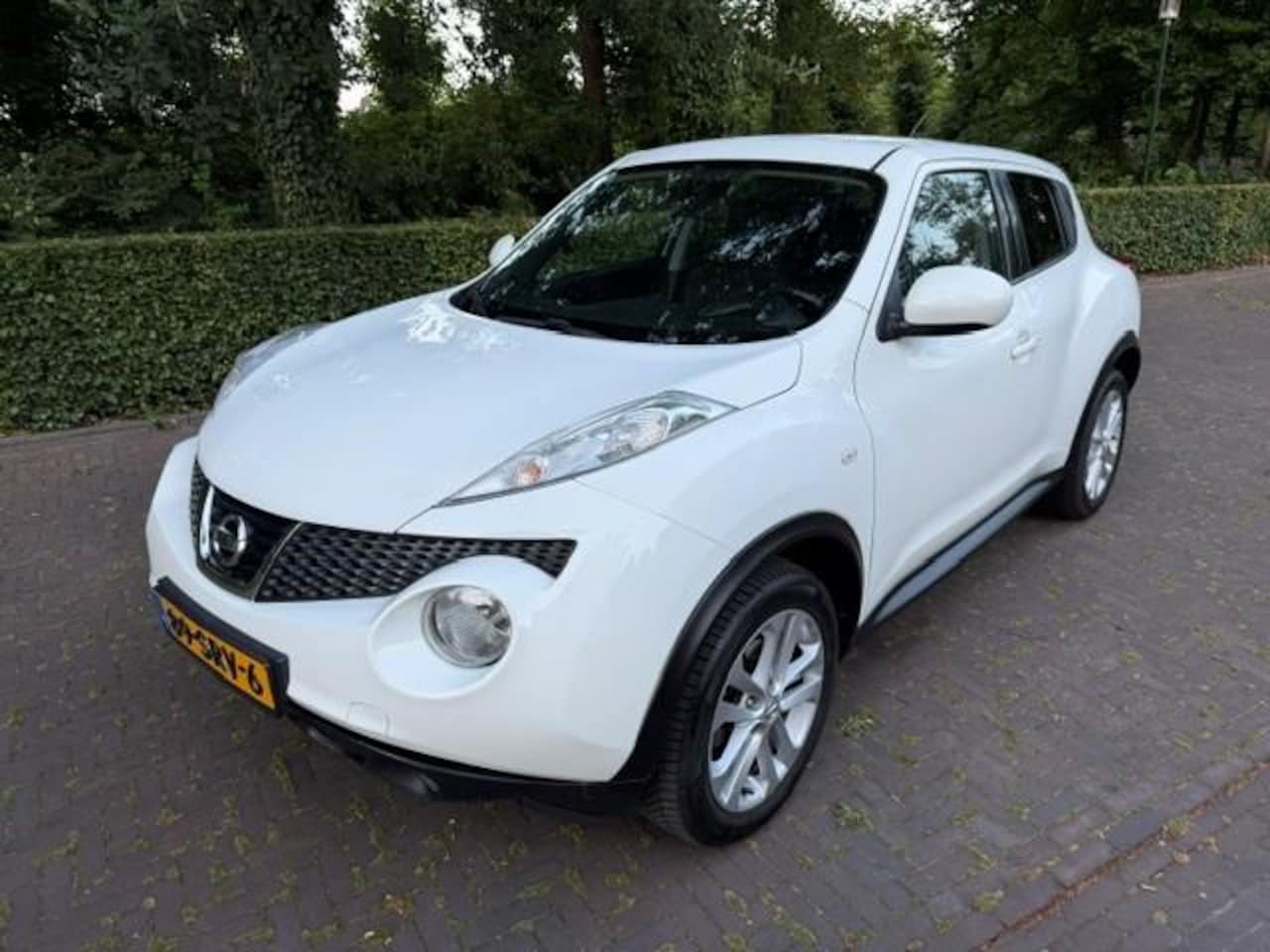 Nissan Juke - 1.6 Acenta Sport/Trekhaak/Acarplay/Navi/APK - AutoWereld.nl