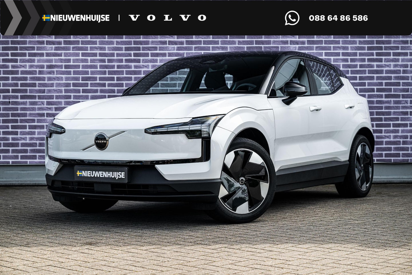 Volvo EX30 - Single Motor Extended Range Plus 69 kWh | Trekhaak | Achteruitrijcamera | Parkeersensoren - AutoWereld.nl