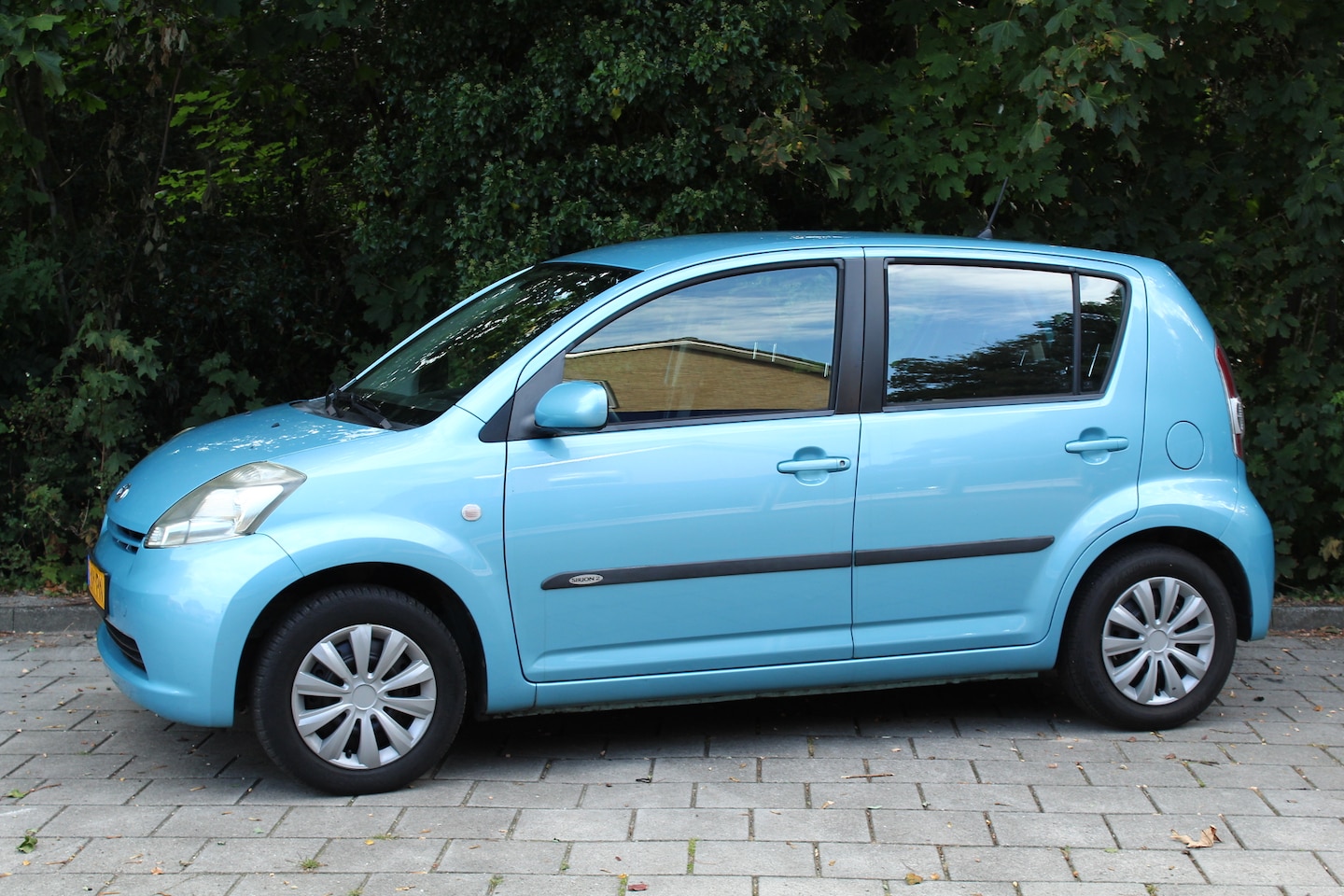 Daihatsu Sirion 2 - 1.0-12V Trend APK nieuw! Super leuk autootje! - AutoWereld.nl