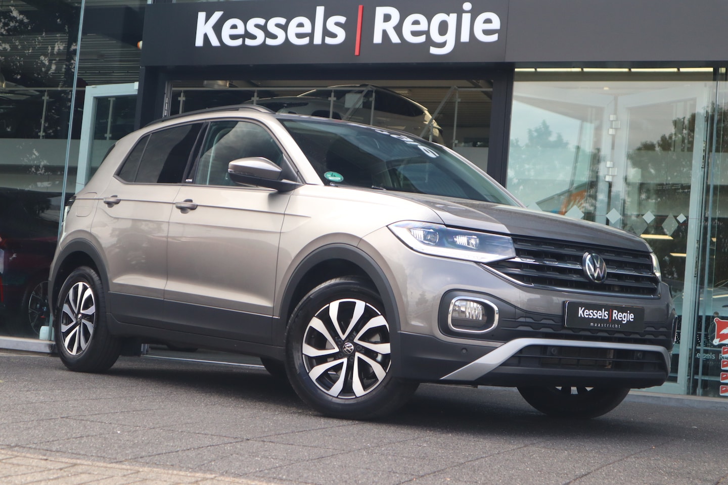 Volkswagen T-Cross - 1.5 TSI | ACC | LED | Stoelverwarming | Sensoren | CarPlay | Navi | DAB - AutoWereld.nl