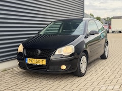 Volkswagen Polo - 1.4 Automaat Sportline/Stoelverwarming/Airco