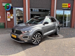 Volkswagen T-Roc - 1.5 TSI Sport, Trekhaak, 1 jaar bovag garantie