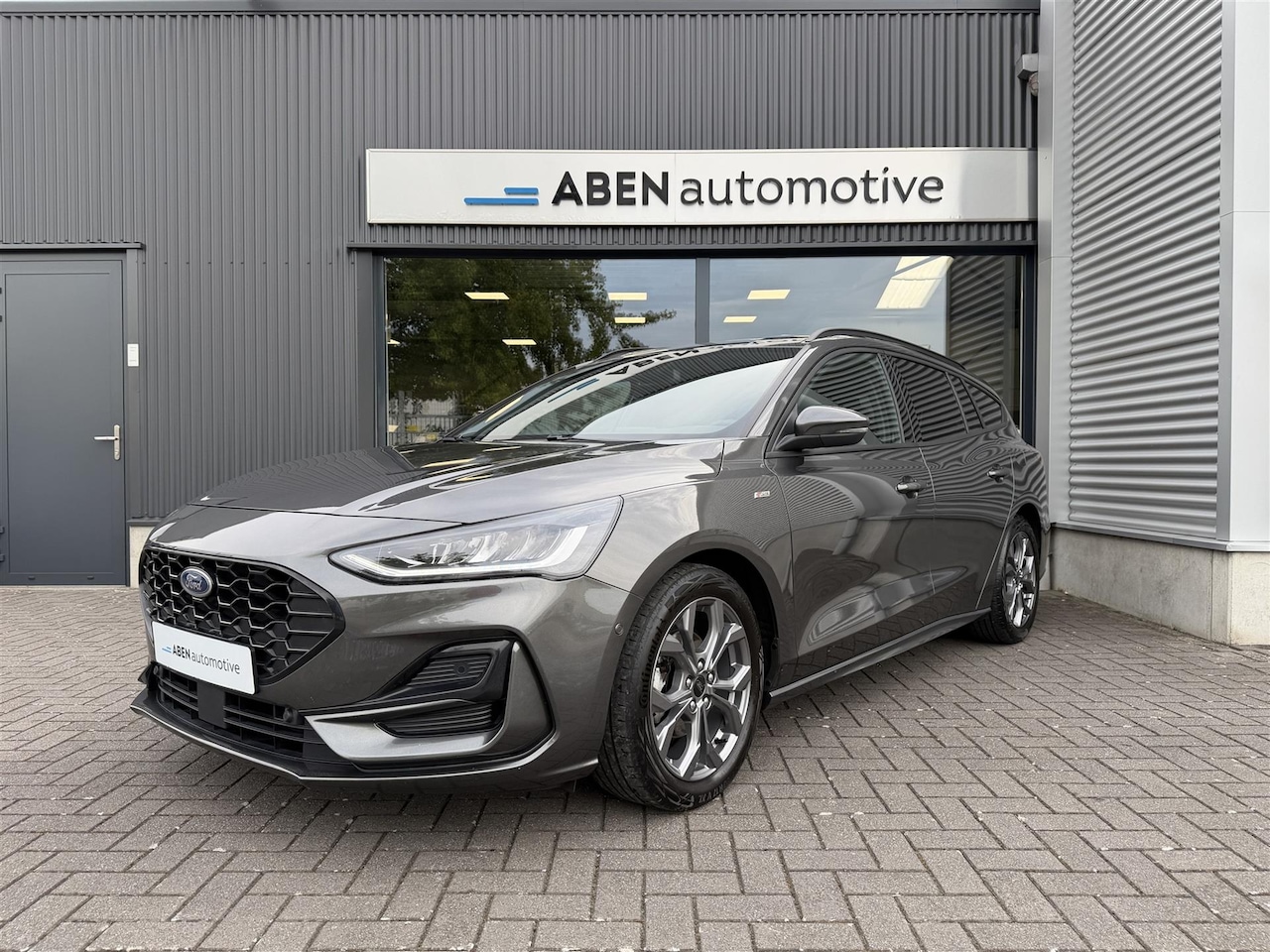 Ford Focus Wagon - 1.0 EcoBoost Hybrid ST Line 1.0 EcoBoost Hybrid 125PK ST-Line (ACC|WINTER PACK|CARPLAY|AUTOM. INPARKEREN) - AutoWereld.nl