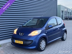 Peugeot 107 - 1.0-12V XS