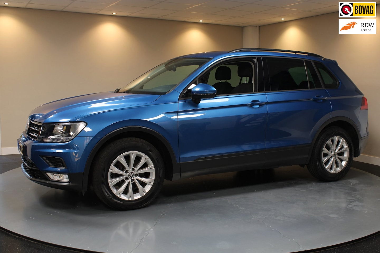 Volkswagen Tiguan - 1.4 TSI Comfortline Business *Massage* Elektr.Trekhaak|Dealer OH - AutoWereld.nl