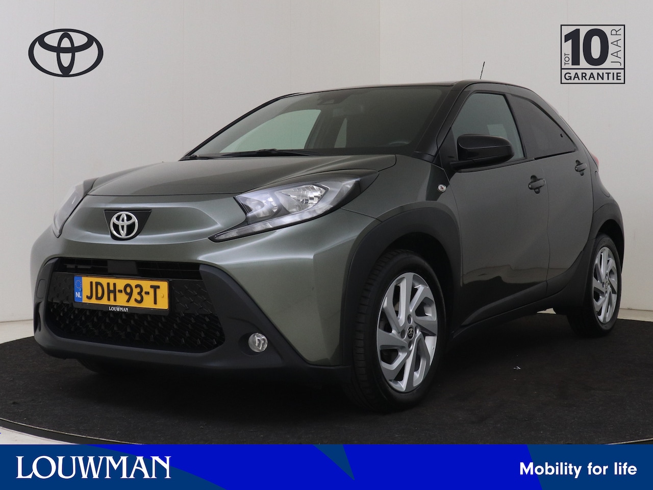 Toyota Aygo X - 1.0 VVT-i MT Pulse | Dealer onderhouden | Climate Control | 17" Velgen | Apple CarPlay/And - AutoWereld.nl