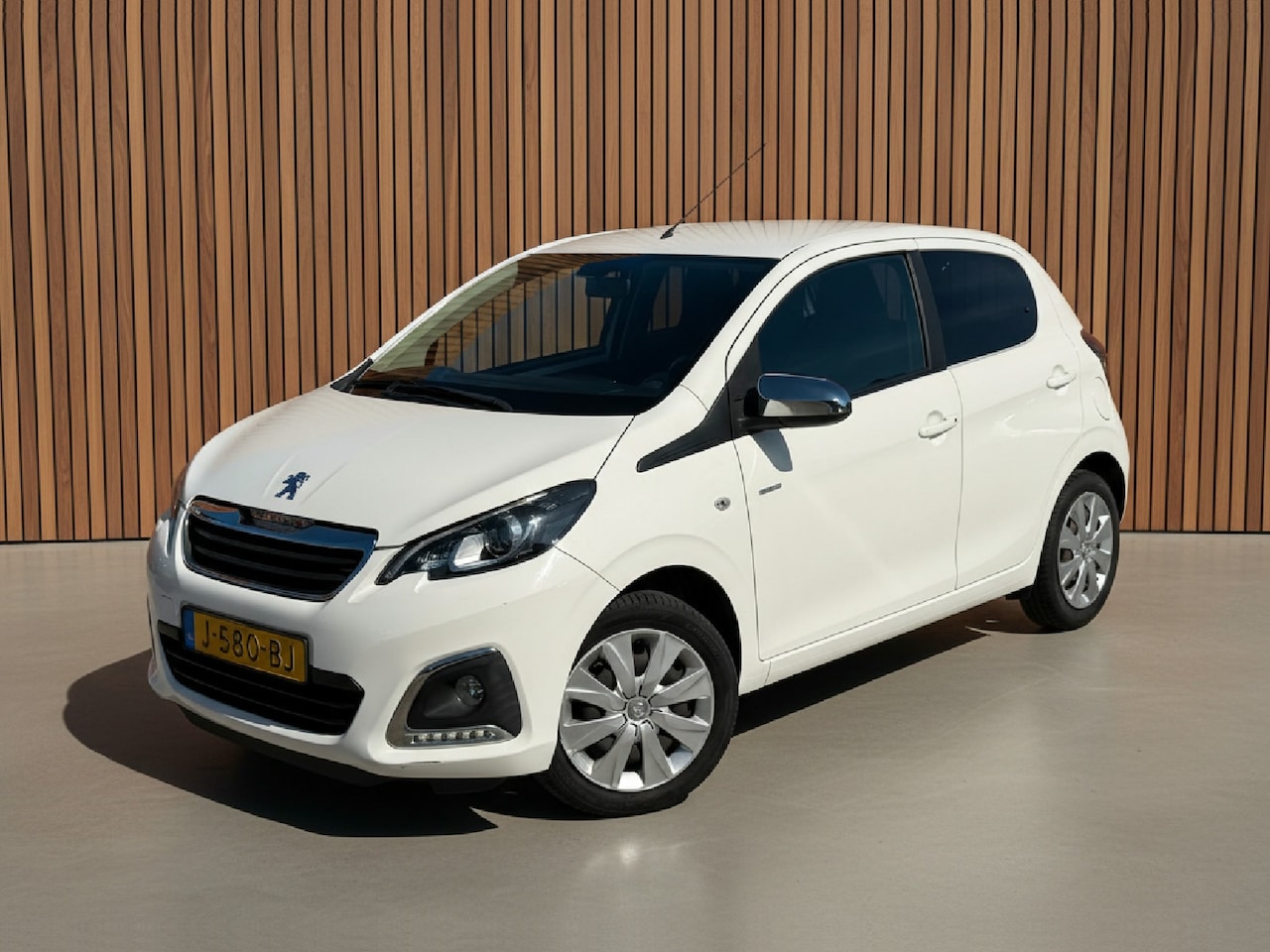 Peugeot 108 - 1.0 e-VTi Style | Bluetooth | Airco - AutoWereld.nl