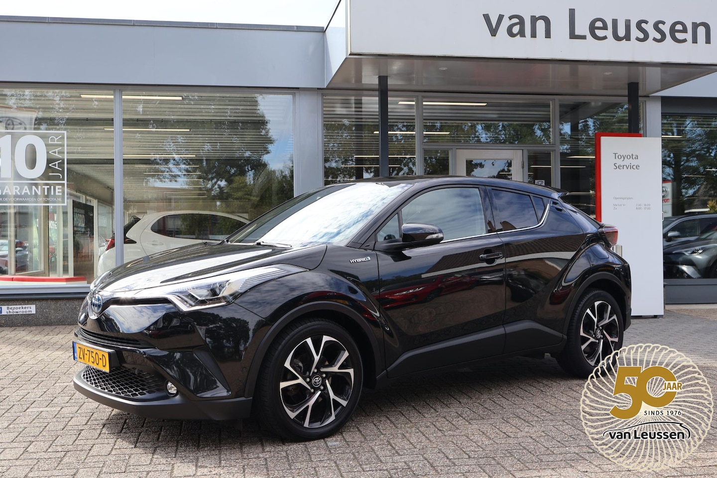 Toyota C-HR - 1.8 Hybrid Style Ultimate NL-AUTO PARKEERSENSOREN NAVI KEYLESS 1E EIGENAAR - AutoWereld.nl