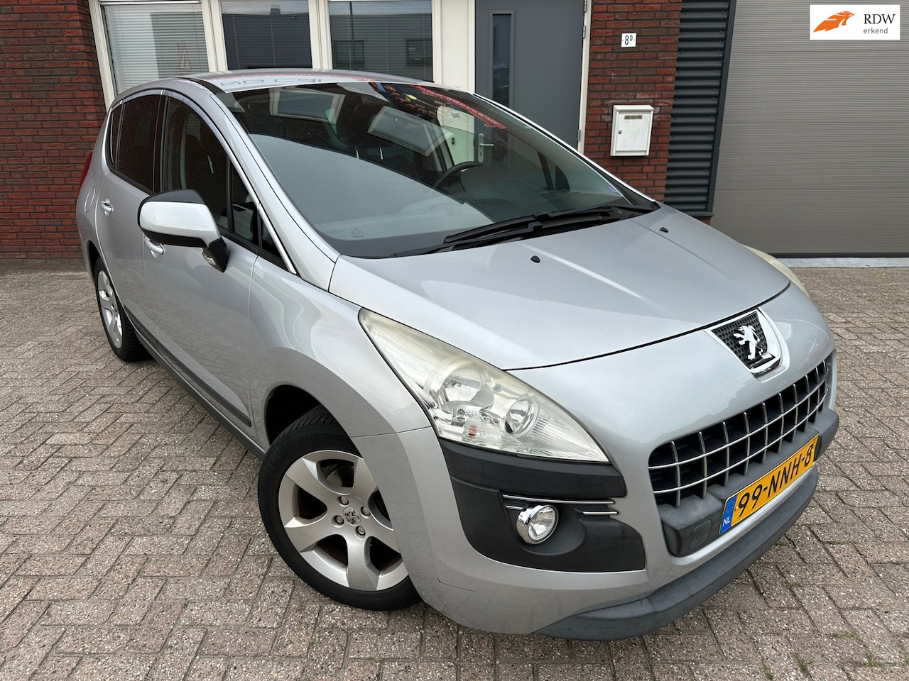Peugeot 3008 - 1.6 VTi Blue Lease / Navi / PDC / Dealer Auto / Cruise / Clima / NAP - AutoWereld.nl