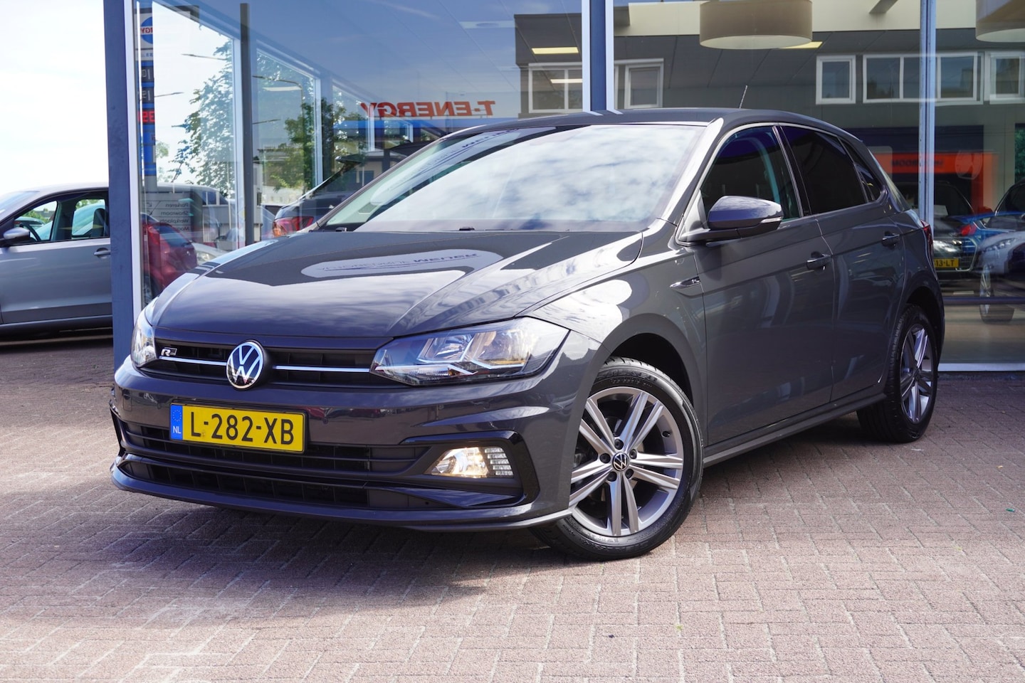 Volkswagen Polo - 1.0 TSI Highline Business R-Line | Handbak | Airco | Navi | Carplay | 2021 | Inruil mogeli - AutoWereld.nl