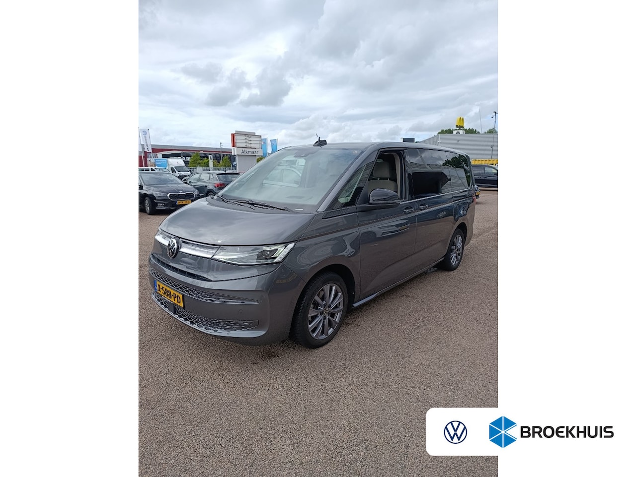 Volkswagen Multivan - 1.4 eHybrid L2H1 Life Business 150PK | Achteruitrijcamera | Airco (automatisch) | Cruise c - AutoWereld.nl