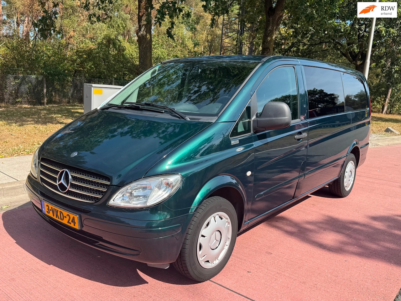 Mercedes-Benz Vito - 115 CDI 320 Lang DC luxe/6-persoons/Nieuwstaat/1e eigenaar - AutoWereld.nl