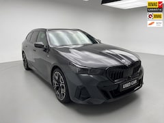 BMW 5-serie Touring - 530e xDrive M-Sport Pro|Inno.Pack.|H&K|Driv.Ass.Pro.|TravelPack|Trekhaak|299PK|M-Susp.|Ico