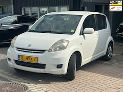 Daihatsu Sirion 2 - 1.0-12V Premium KOPPELING SLIPT