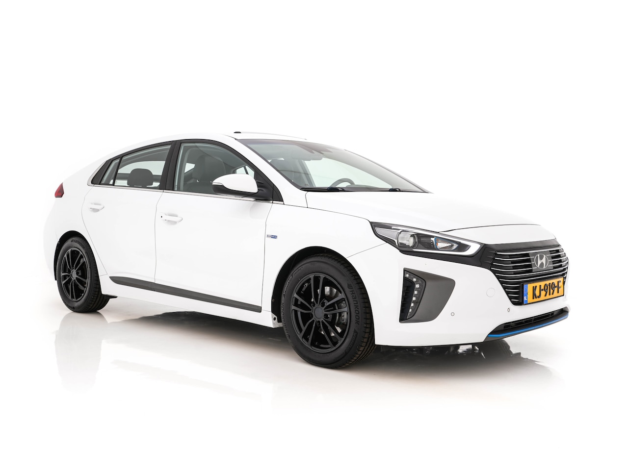 Hyundai IONIQ - 1.6 GDi First Edition Aut. *PANO | LEATHER | XENON | ADAPTIVE-CRUISE | MEMORY-PACK | BLIND - AutoWereld.nl