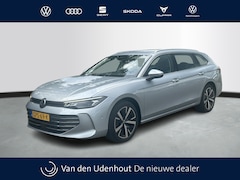 Volkswagen Passat Variant - 1.5 eTSI 150pk Business Navigatie Trekhaak