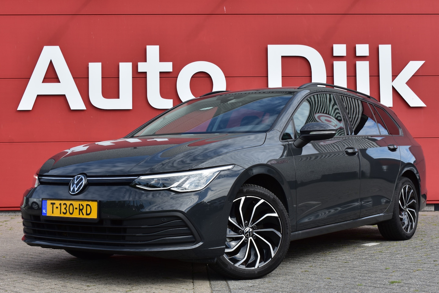 Volkswagen Golf Variant - 1.0 eTSI Life Business LED | Carplay | Camera | Keyless | DAB | Navi | Clima | Adapt. Crui - AutoWereld.nl
