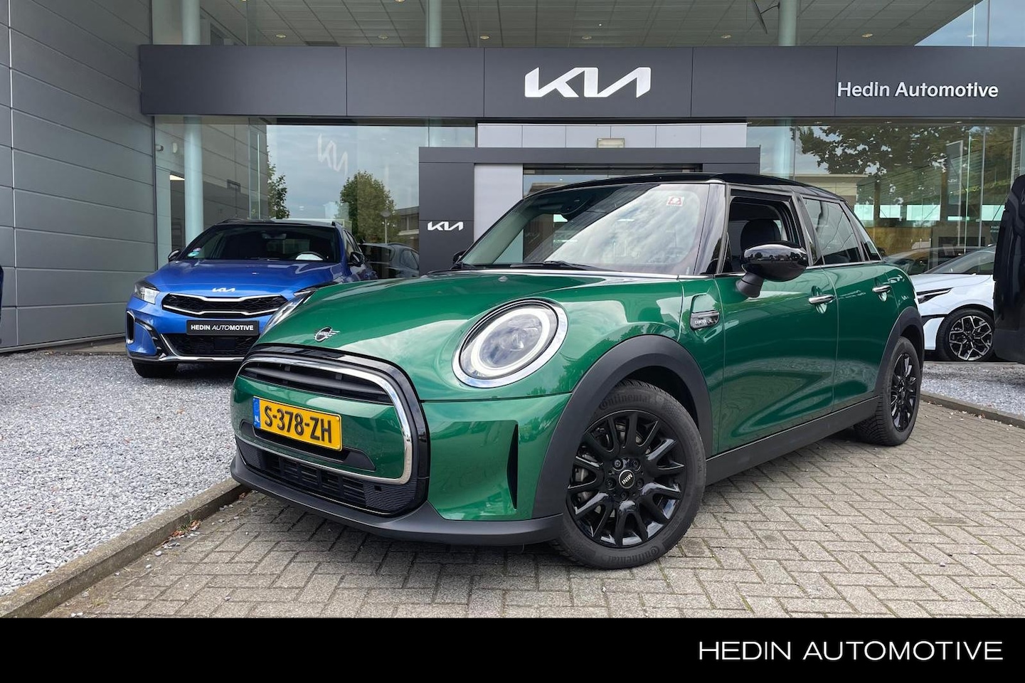 MINI 5-Deurs - 1.5 Cooper Camden Edition | Camera | Navigatie | Stoelverwarming | - AutoWereld.nl