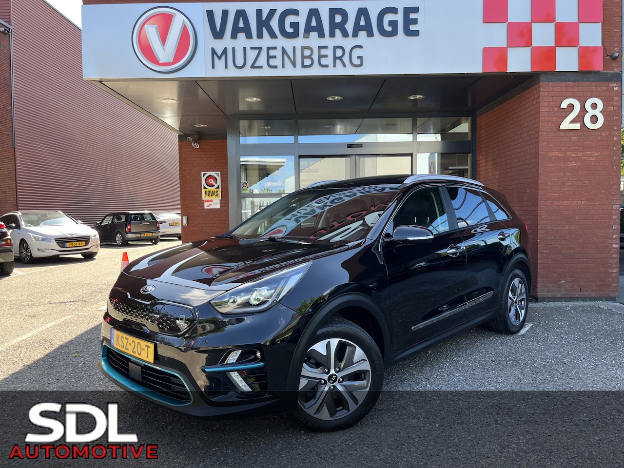 Kia Niro EV - ExecutiveLine 64.8 kWh 94%SOH // SCHUIF-KANTELDAK // LEDER // ELEK.STOEL+GEHEUGEN // DODEH - AutoWereld.nl