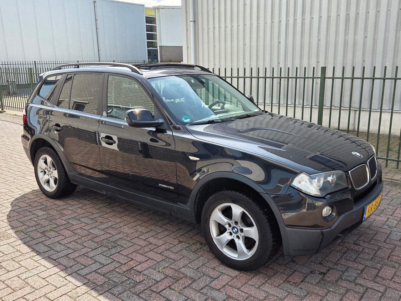 BMW X3 - 2.0i High Executive XDrive Handel/Export - AutoWereld.nl