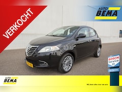 Lancia Y(psilon) - Ypsilon 1.2 Black & Red