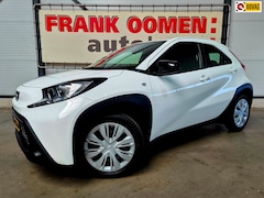 Toyota Aygo X - 1.0 VVT-i 72PK S-CVT Play + Keyless|Stoelverw.|LED|Camera|Climate|Adaptive Cruise|Apple|An