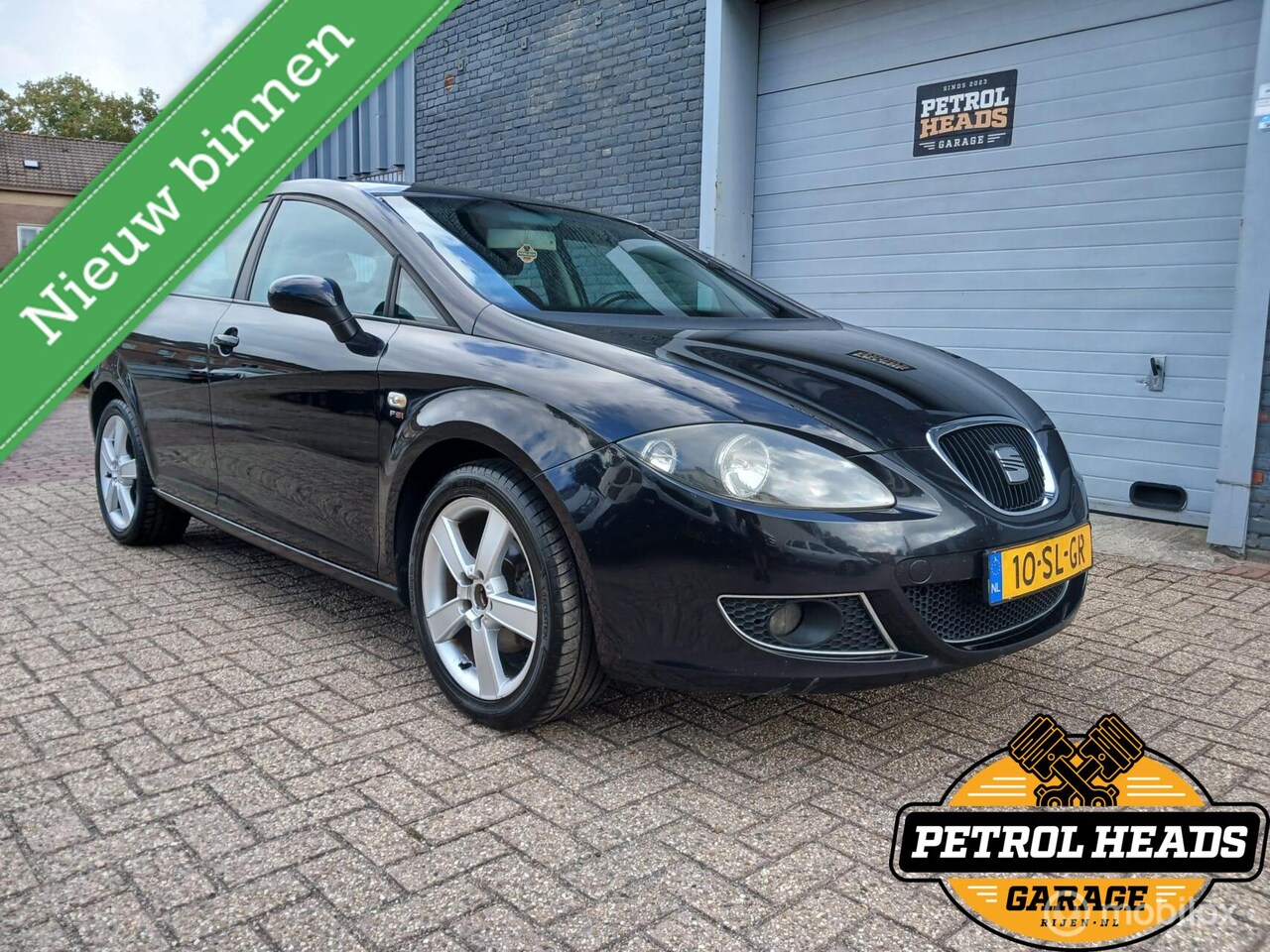 SEAT Leon - 2.0 Sport-up | APK 7-2027 | 17" LM Velgen | Clima & Cruise - AutoWereld.nl