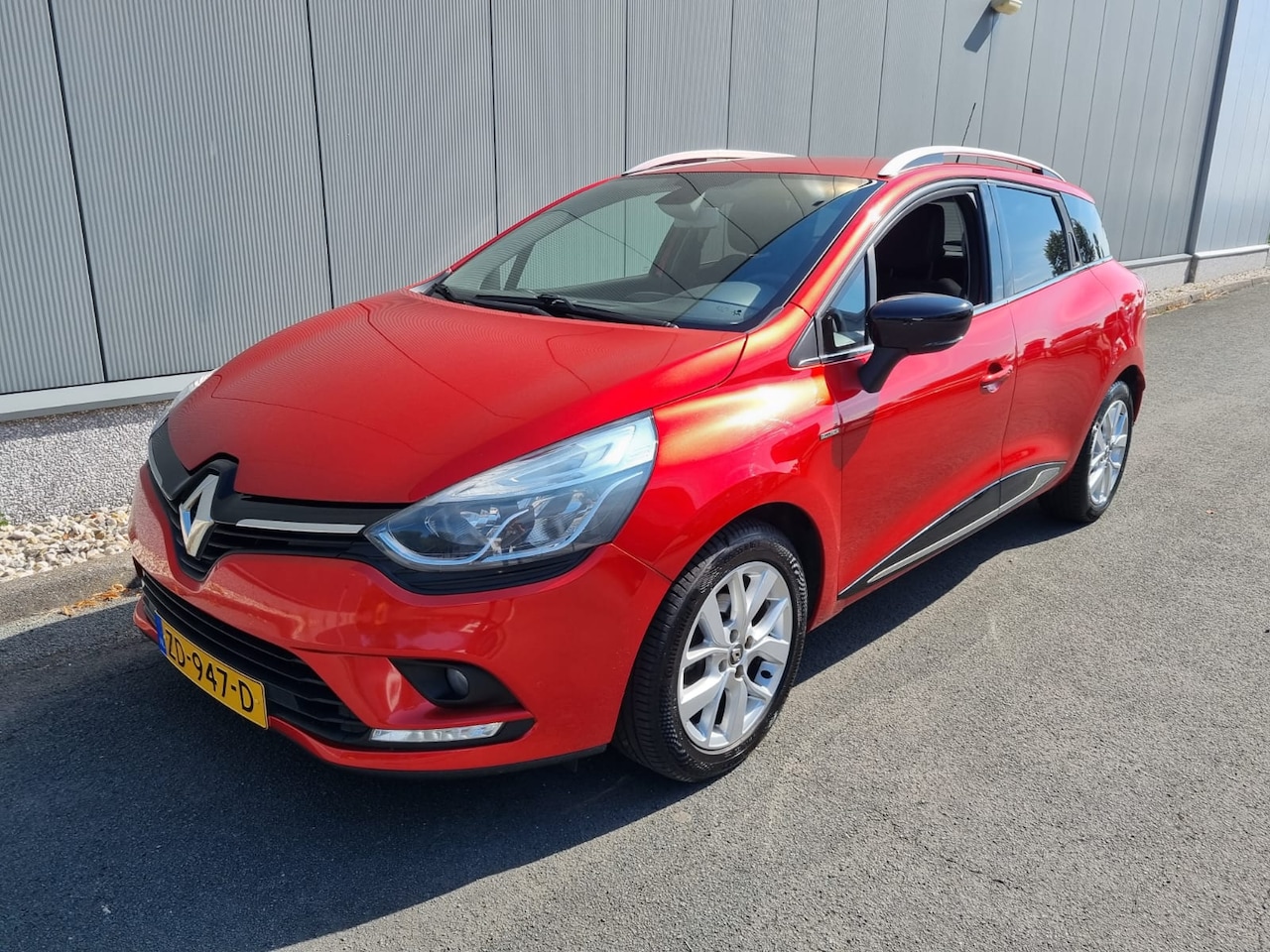 Renault Clio Estate - 0.9 TCe Limited 0.9 TCe Limited - AutoWereld.nl