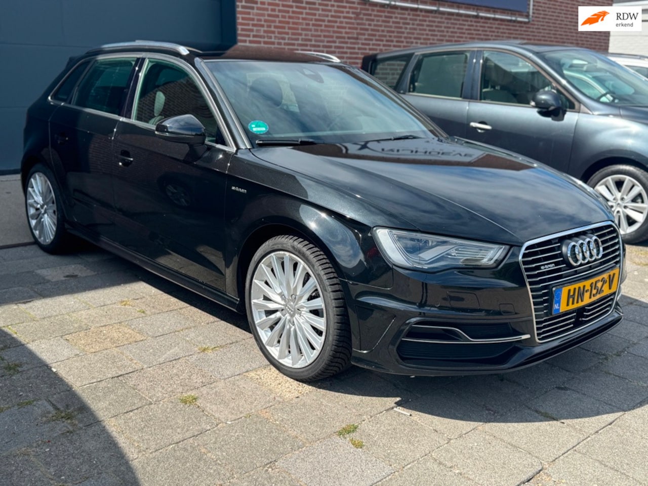 Audi A3 Sportback - 1.4 e-tron PHEV S-Line Led * Pano * Navi * ACC * PDC * Lane Assist - AutoWereld.nl